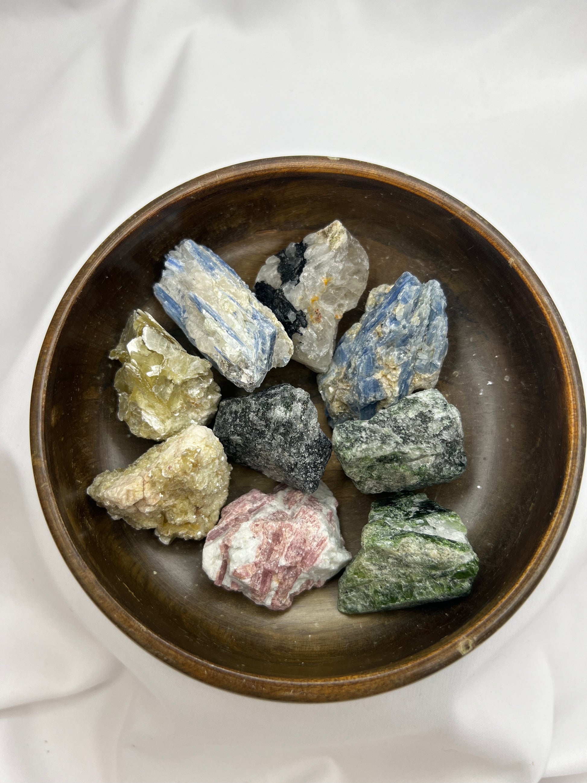 Mixed raw pieces