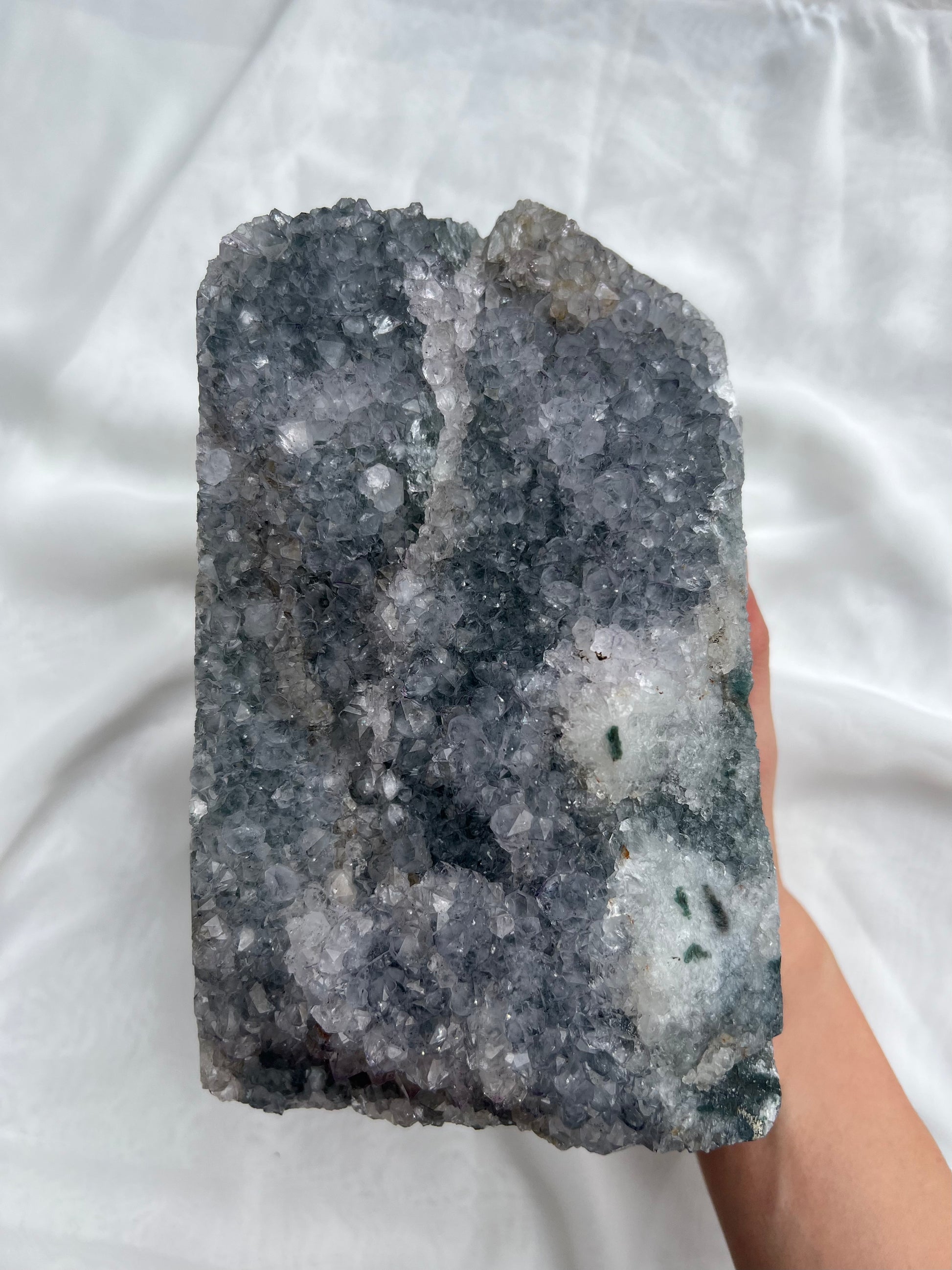 Nebula Amethyst Cut base