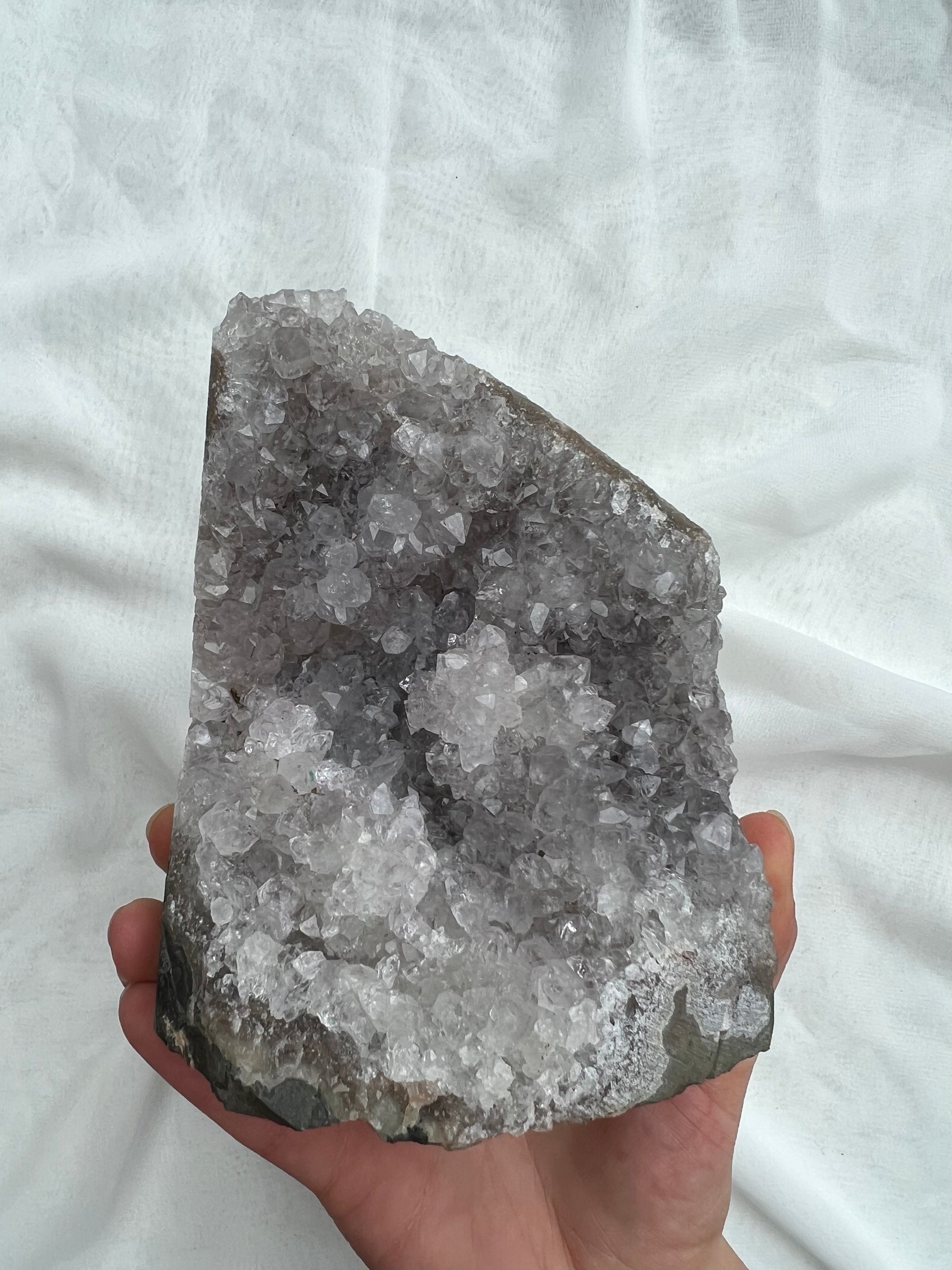 Nebula Amethyst Cut base