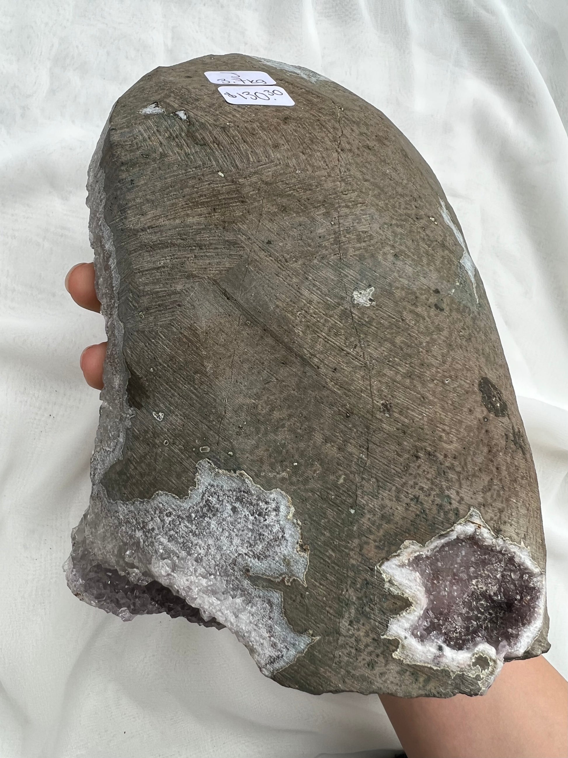 Nebula Amethyst Cut base