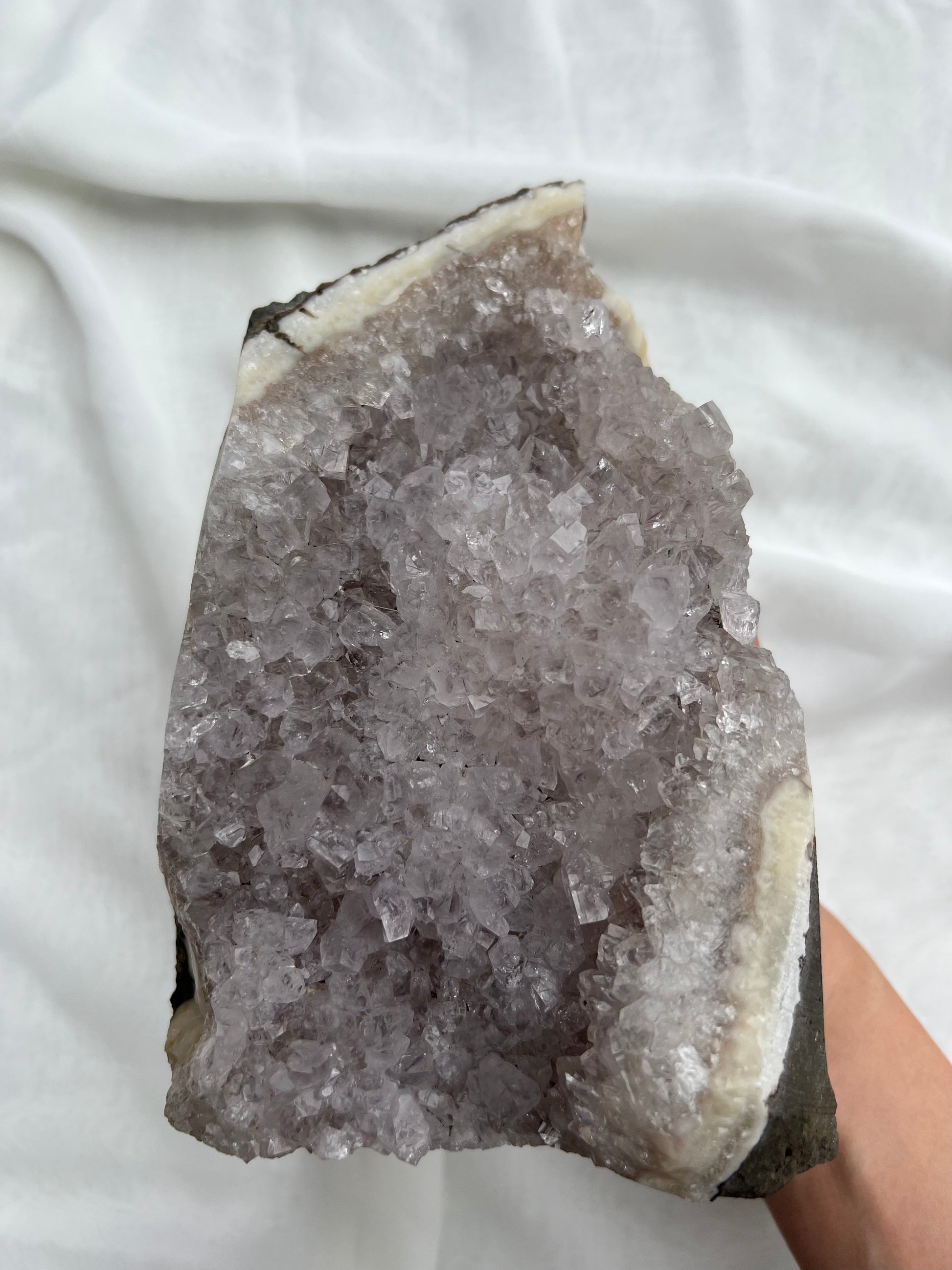 Nebula Amethyst Cut base