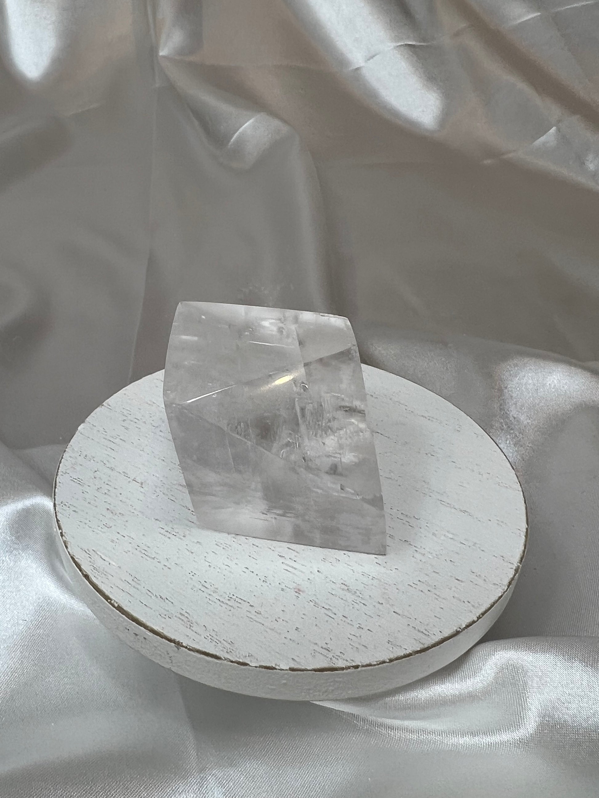 Optical Calcite Freeforms